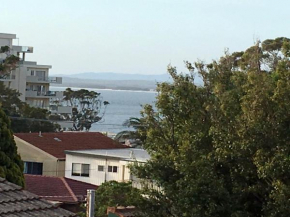 3/4 Victor Parade - great townhouse & walk to the beach